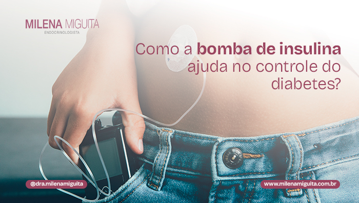 Como a bomba de insulina ajuda no controle do diabetes? 1 Pessoa com bomba de insulina presa à cintura e tubo conectado ao abdômen, mostrando o uso do dispositivo para controle do diabetes.